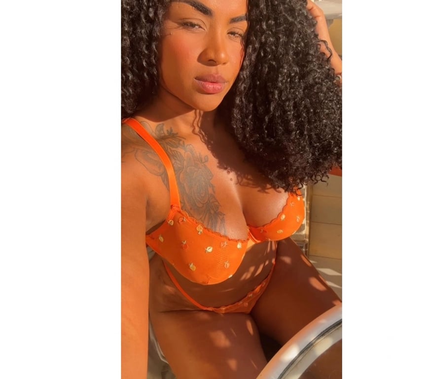 Escorts Bedfordshire Luton - Photos for Bianca Brazilian full services no rush 🌸 Party