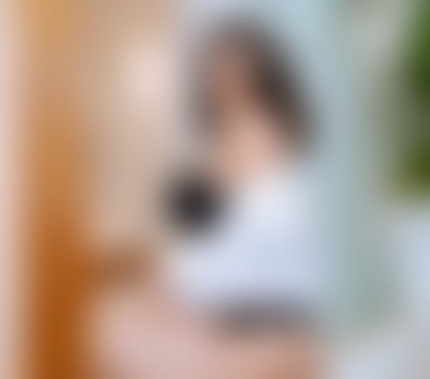 Photos for Delicate and curvy, waiting for you 💕