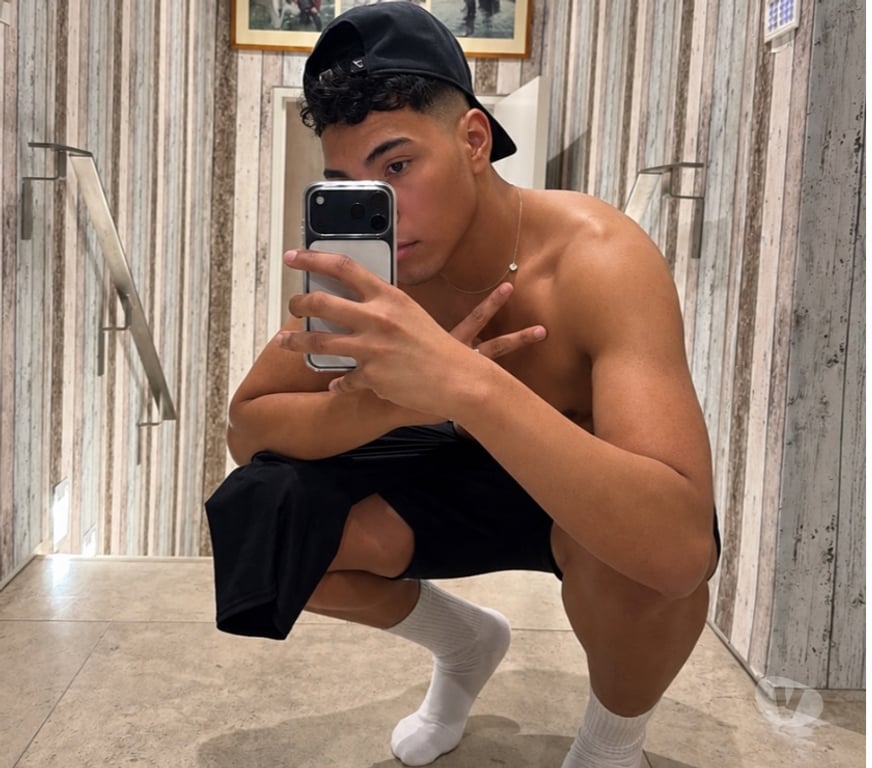  Gay massage West Yorkshire Leeds - Photos for Lucca Brazilian Lad 🇧🇷