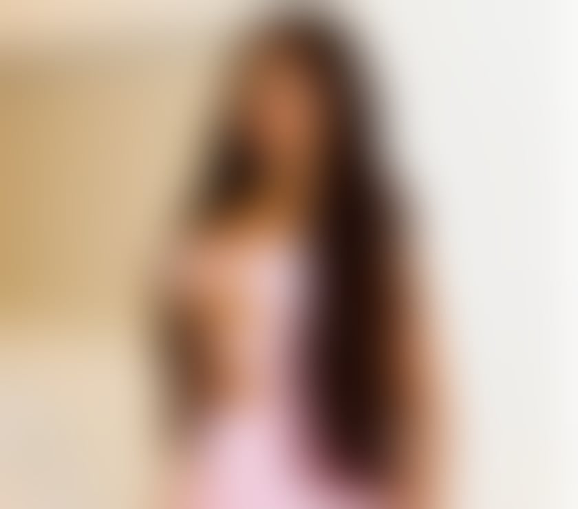 LUNA 🍫 YOUR GFE 💕