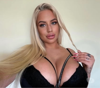 Escorts Farnborough Rushmoor - Photos for Ⓢⓔⓧⓨ ⓑⓛⓞⓝⓓⓔ 🄿🄰🅁🅃🅈 24 🄷