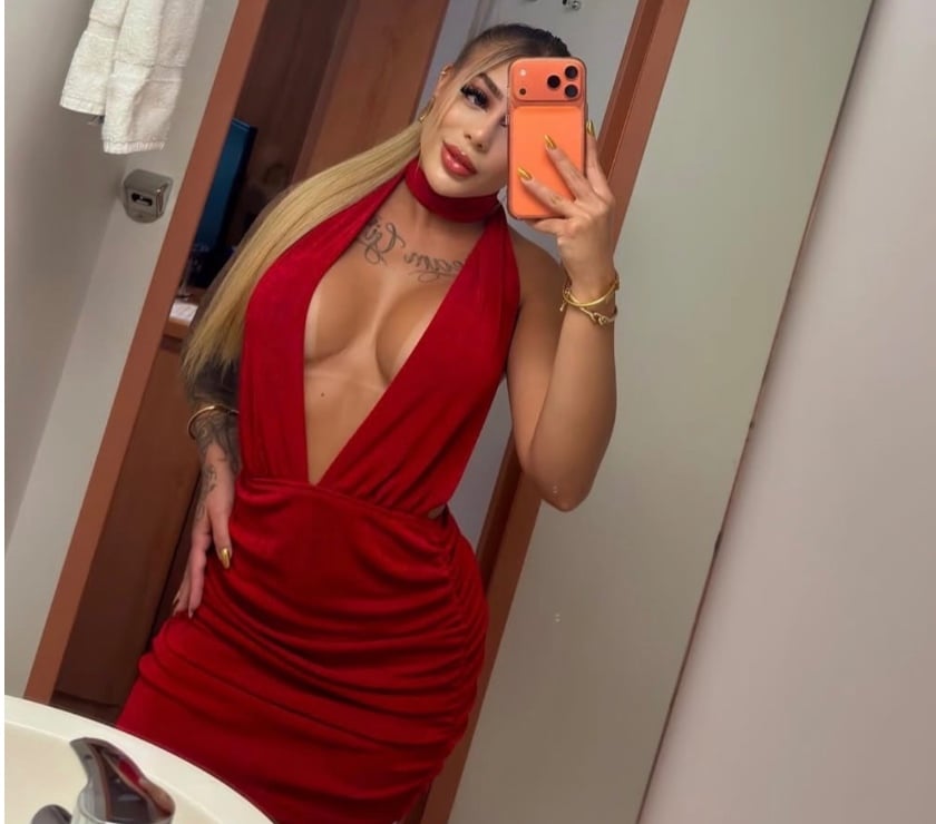  Escorts Park Royal North West London - Photos for BLONDE PLEASANT COMPANY, SEXY AND HOT 🔥💋