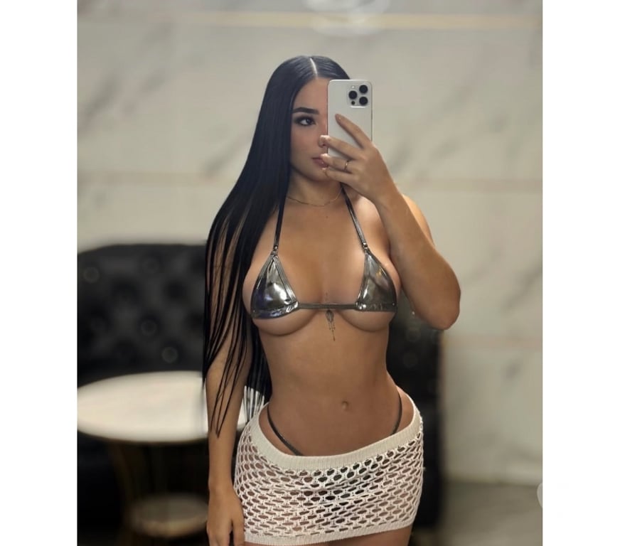 Escorts South East London New Cross - South East London - Photos for AFFECTIONATE SEXY & CHARMING BRUNETTE 🔥😍