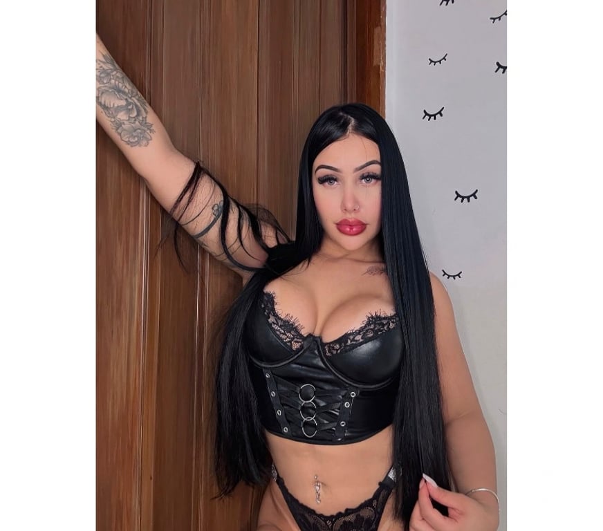 Escorts East London East Ham Station - East London - Photos for REAL PHOTOS, CHARMING, SEXY & ELEGANT 💋❤️‍🔥