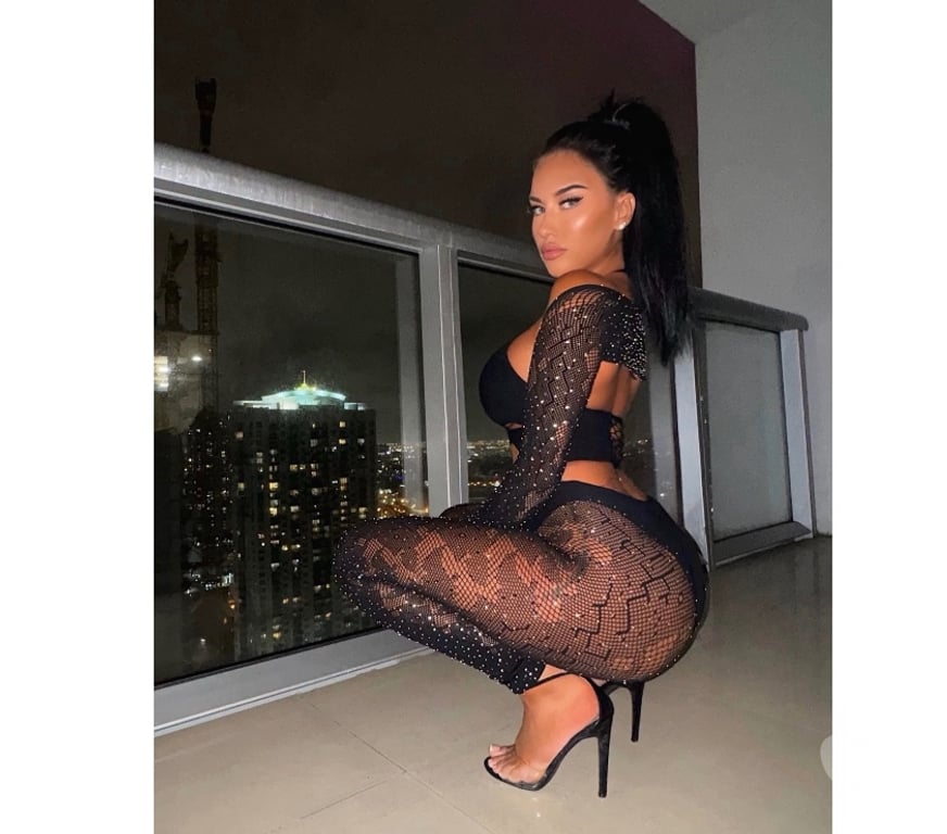 Escorts Essex Brentwood - Photos for Party girls for outcall call us