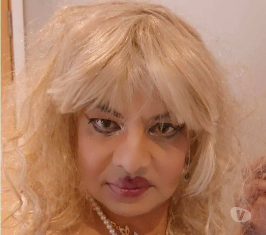 Gay Dating North London Totteridge & Whetstone Station - North London - Photos for SUB SISSY FOR TOP GUYS TODAY AT THE HOTEL