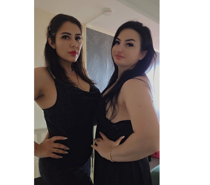 Escorts West Yorkshire Leeds - Photos for 🔥Hot stone massage for 4hands Nicolle& Jennifer