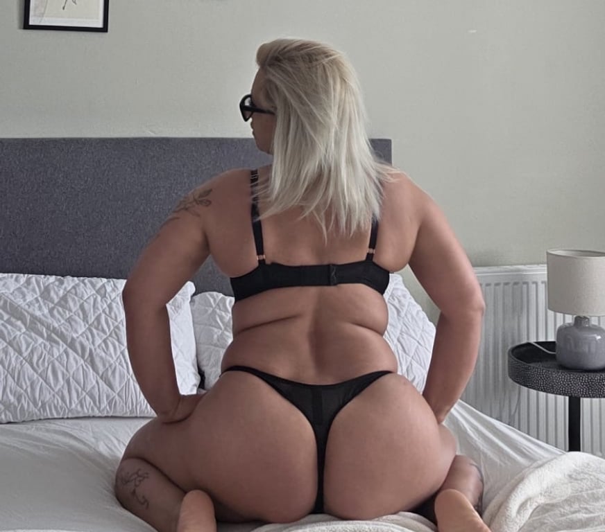 Escorts West Midlands Birmingham - Photos for New Leila Milf in town