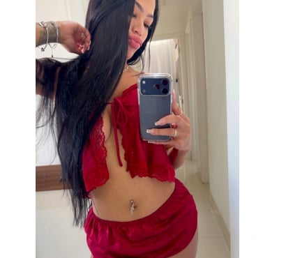  Escorts Romford Havering - Photos for AMAZING BRUNETTE FIRST TIME IN TOWN PARTY