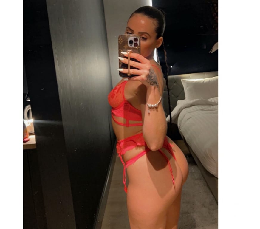 Escorts Surrey Runnymede - Photos for Alexa your best Mistress ⛓️💋