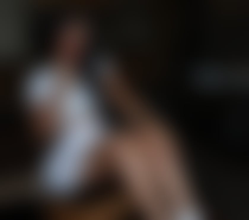 LOLA 🔝HOTTEST BRUNETTE 🔝PARTY 🍒