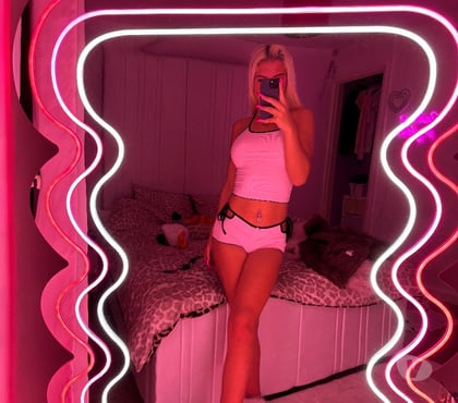  Escorts Cardiff City Centre Cardiff - Photos for Welsh blonde babe