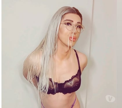 Trans Watford High Street Station Watford - Photos for Hot Carla TS Escort London