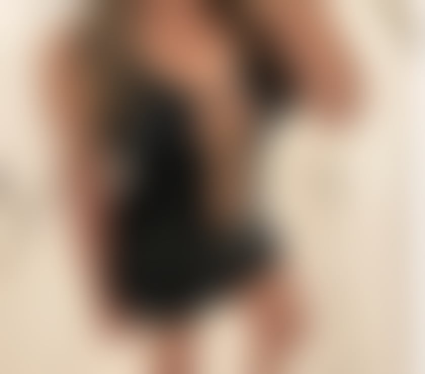 Escorts East London Isle of Dogs - East London - Photos for Julie ❤️ Hot Girls 🔥 The Best Bj 🫦 Party 🎉