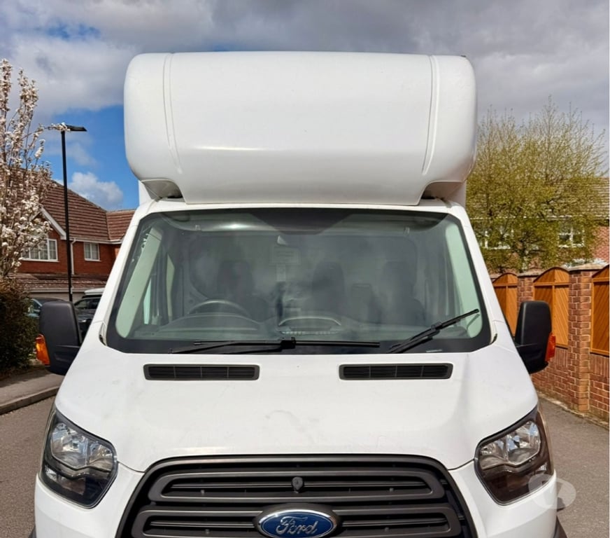 vans for sale South Yorkshire Sheffield - Photos for Ford Transit White 2018 in good condition, taxed and MOT,