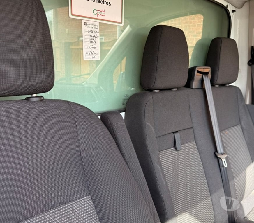 vans for sale South Yorkshire Sheffield - Photos for Ford Transit White 2018 in good condition, taxed and MOT,