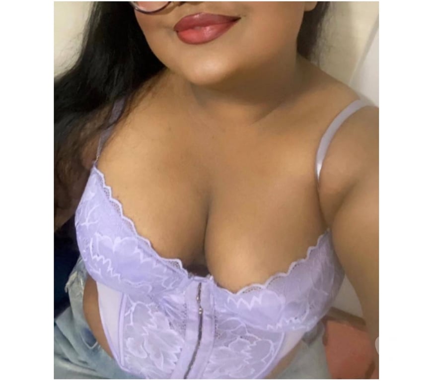 Escorts East London Aldgate East - East London - Photos for Curvy Tease Indian Princess 🔥 BJ addicted 💦