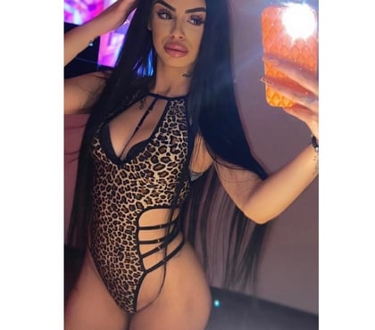 Escorts Eccles Salford - Photos for emmy new in town