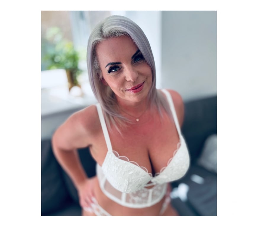 Escorts East London Bethnal Green - East London - Photos for ✨🩷 Luna 🩷✨ New in Bethnal Green