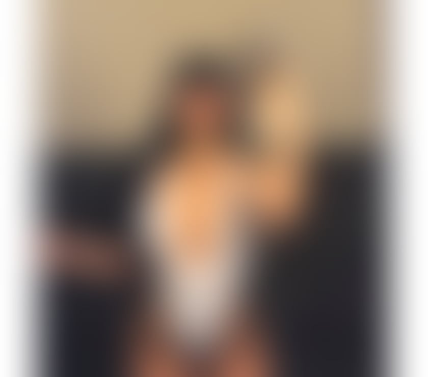 Escorts Hertfordshire Watford - Photos for CHARMING AND CALM, READY TO WELCOME YOU 💋🌸