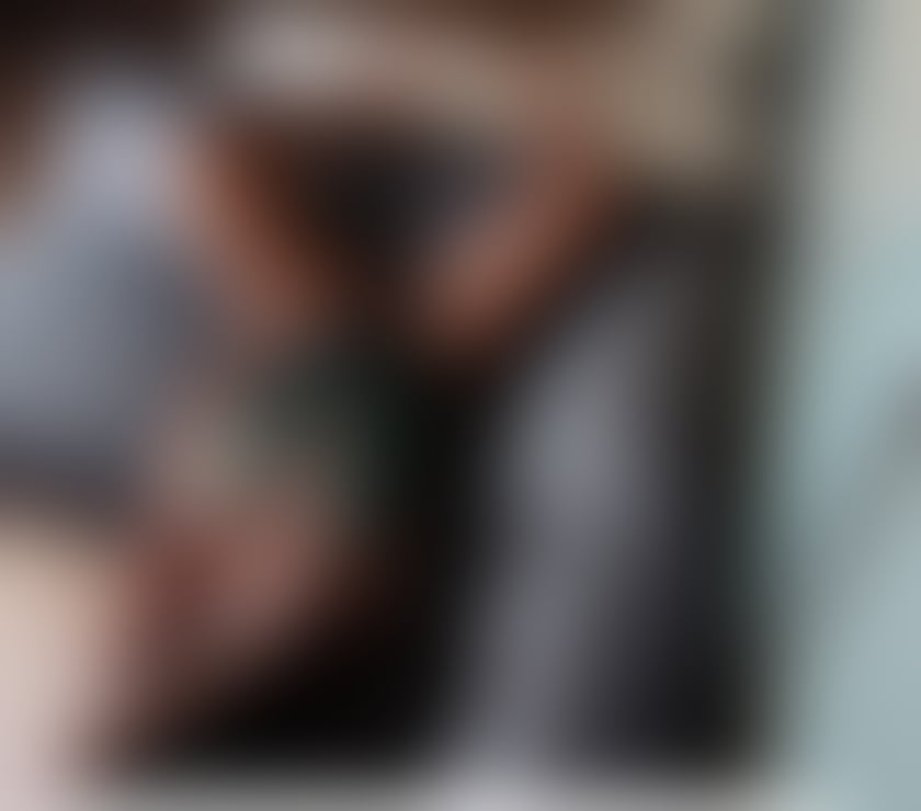 Escorts Central London Tower Hill - Central London - Photos for Ebony Canadian Emily visiting London Bridge