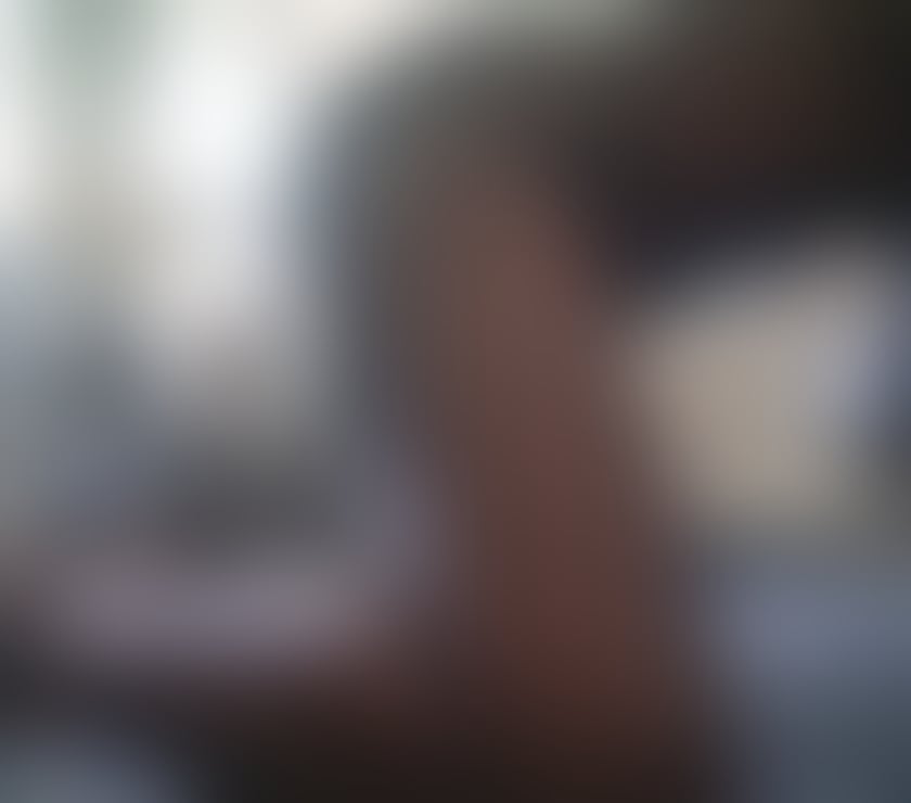 Escorts Central London Tower Hill - Central London - Photos for Ebony Canadian Emily visiting London Bridge