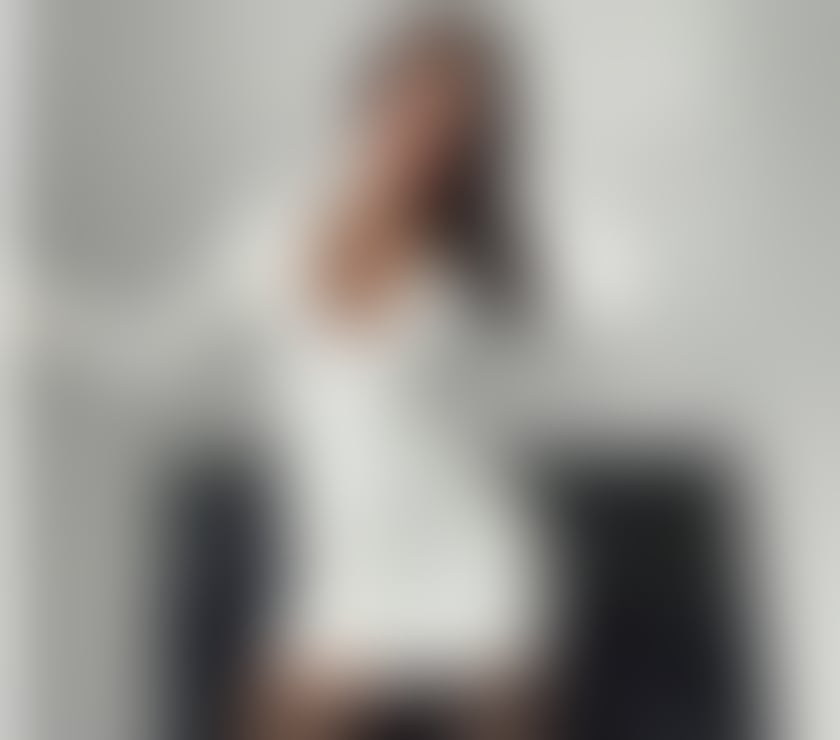 Photos for Izza! New în town! No rush