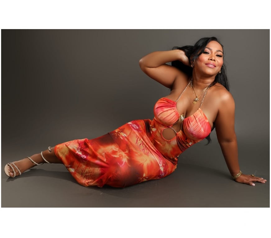 Escorts East London Stratford - DLR Station - East London - Photos for Very horny brunette