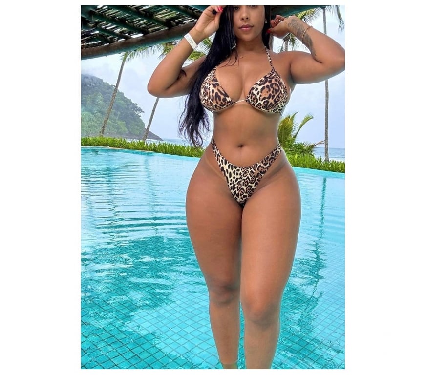 Escorts East London Aldgate East Station - East London - Photos for BRUNNETTE BIG ASS LATINA🔥🌶️FREE NOW