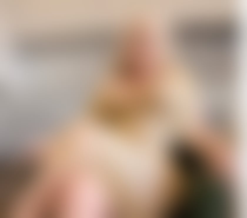 LAURA HOT LAST DAYS FULL SERVICE