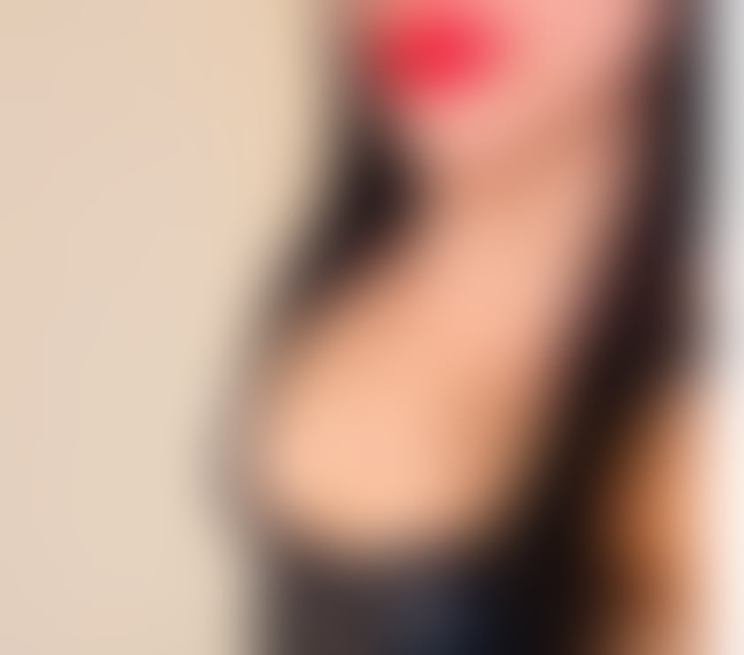 Escort Fulham Broadway Station South West London - Photos for 🌸Laura🌸 party girl 🥂