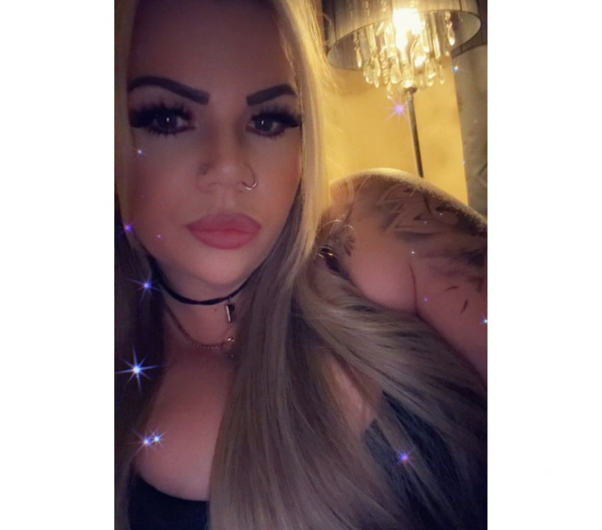 Adult Entertainment Dorset Bournemouth, Christchurch and Poole - Photos for Blonde curvy lady for online fun :)