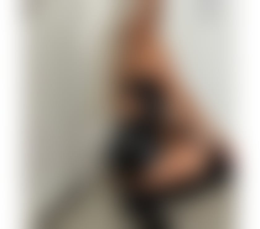 Escorts Greater Manchester Manchester - Photos for HOT GIRL🔥 ONLY OUTCALL 💙 PARTYYY 💯