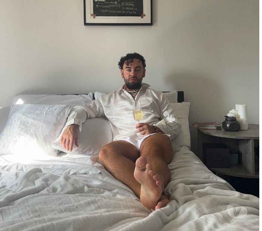  Gay massage West London Chiswick Park Station - West London - Photos for Bottomguy available now 50pounds tonight incalls only