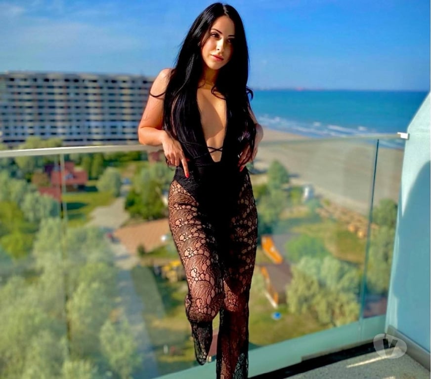 Escorts East London Havering - Photos for Charming, Elegant & Discreet Companion