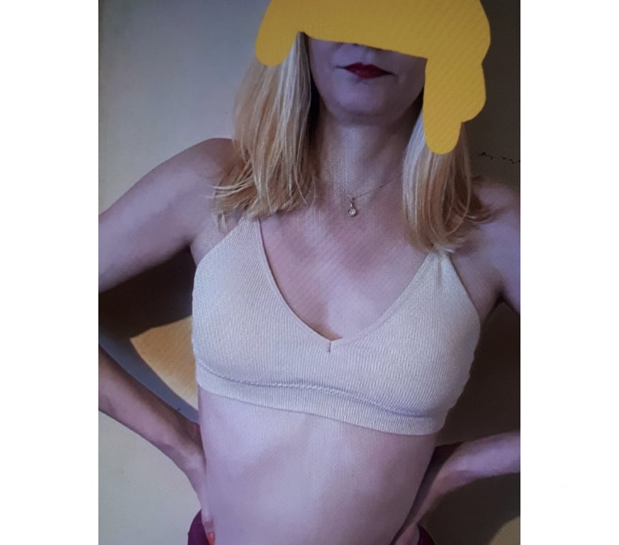 Escorts Greater Manchester Wigan - Photos for Hi boys just incall no full services