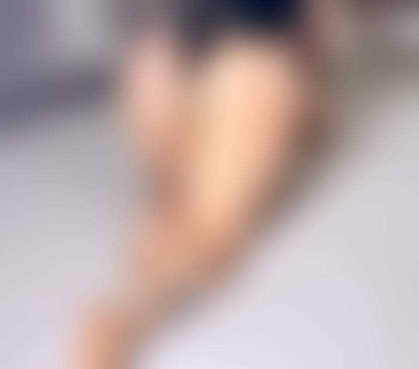 Escorts South East London Woolwich - South East London - Photos for ELLA BACK IN TOWN PARTY GIRL 🖤🔝