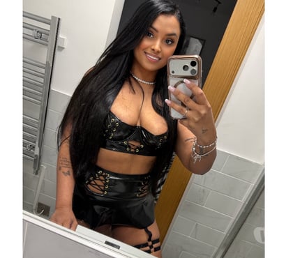 Photos for ❤️‍🔥 NEW IN TOWN PARTY GIRL🔥