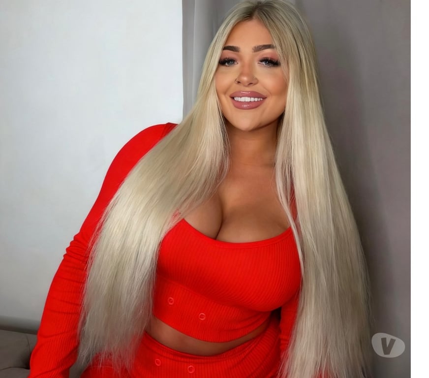 Escorts Hertfordshire East Hertfordshire - Photos for ꧁⎝ 𓆩༺BIG BOOBS༻𓆪 ⎠꧂PARTY💎