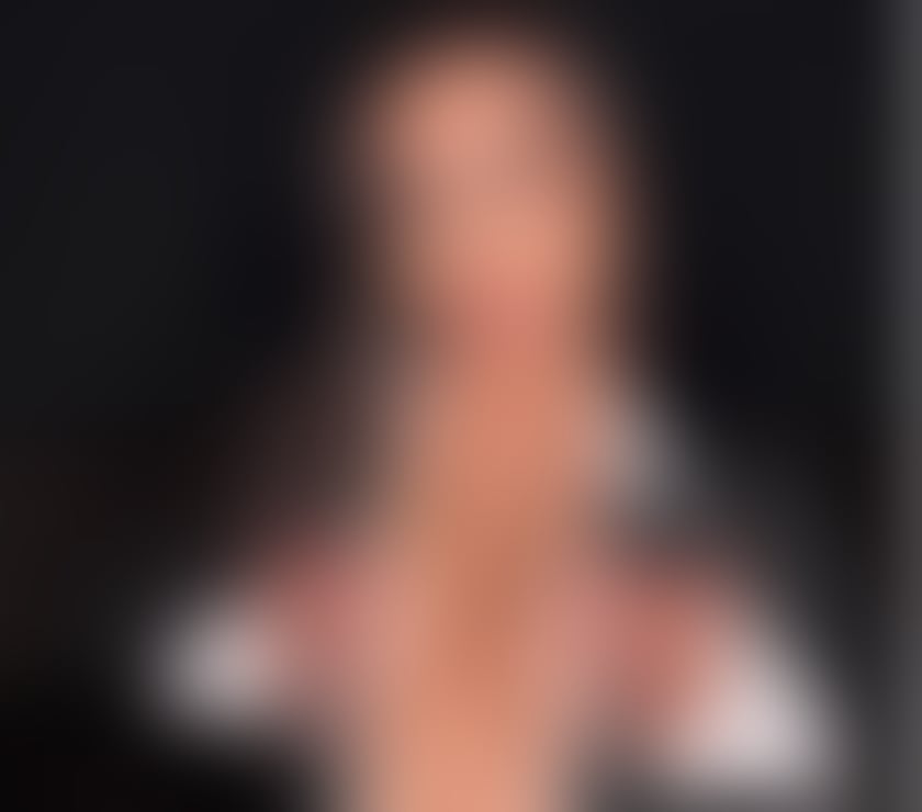 EMILY 🌸 TODAY AVAILABLE ✨ PARTY ON ❤️