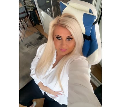 Escort Goodmayes East London - Photos for Amanda Horny Milf big natural boob's gfe massage relax