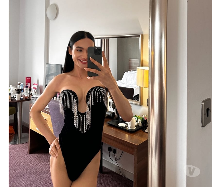 Escorts Leicestershire Leicester - Photos for Attractive Model Transsexual Transversatile Mistress Lydia