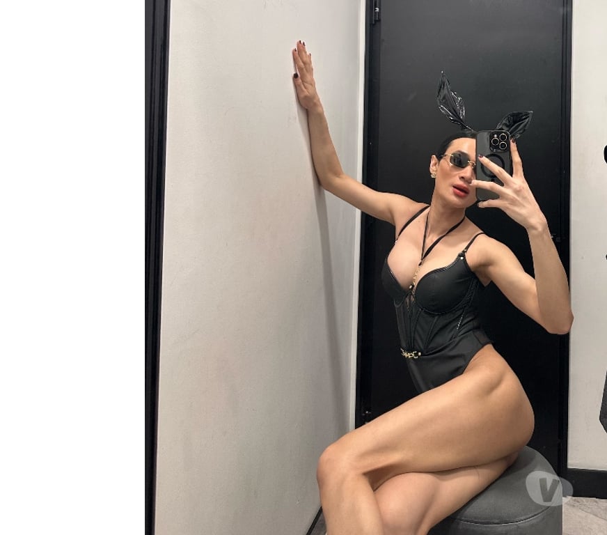 Escorts Leicestershire Leicester - Photos for Attractive Model Transsexual Transversatile Mistress Lydia