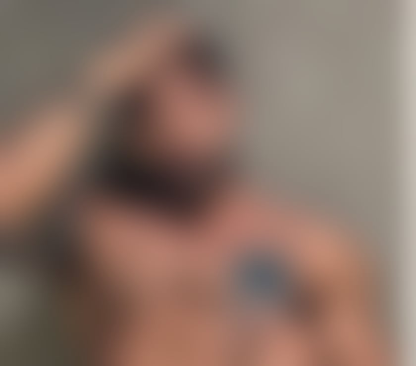 Available for incall, outcall and car meets