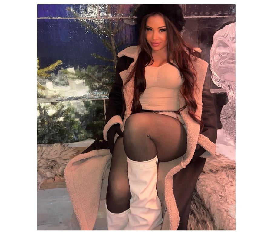 Escorts West Sussex Crawley - Photos for LOLA ! Your Favorite HOT GFE Latina