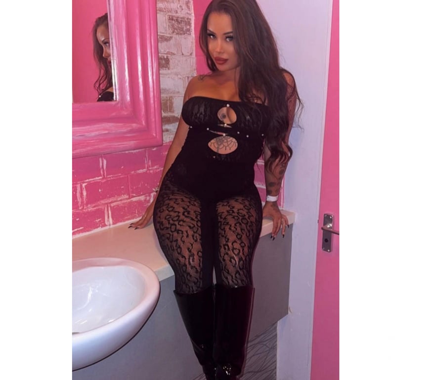 Escorts West Sussex Crawley - Photos for LOLA ! Your Favorite HOT GFE Latina