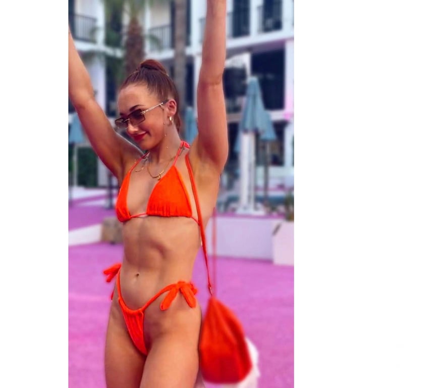 Escorts West Sussex Crawley - Photos for FERNANDA New In Your Area ❤️ Party ✅ Call Me Baby 💕