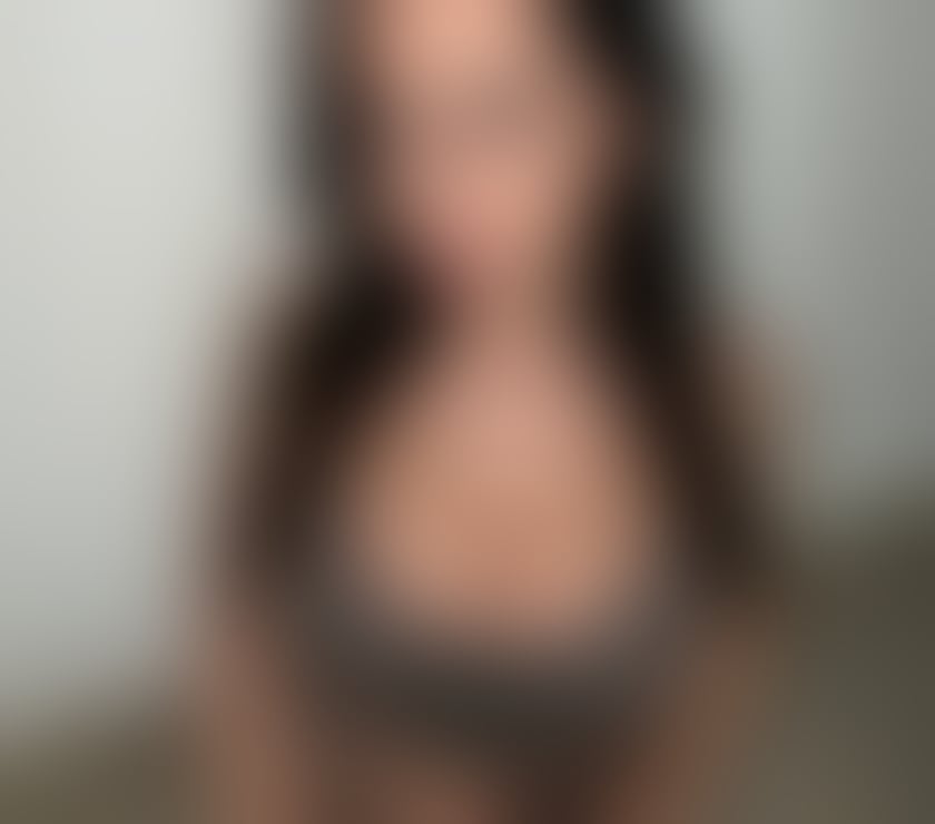  Escorts Canary Wharf East London - Photos for ALESSIA Naughty Party Girl Best BJ ever in London