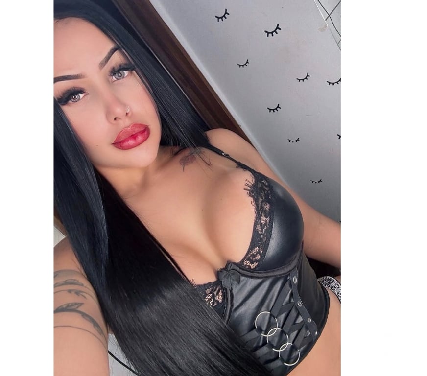 Escorts East London Canning Town - East London - Photos for 💋Anna party girls new in town Brazilian 🇧🇷