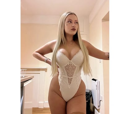 Escorts Darlington Town Centre Darlington - Photos for 💯BLONDE and SWEET💋text me 📱